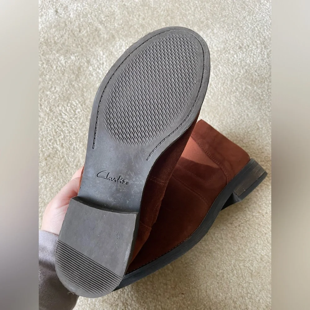 CLARKS Demi Beat‎ Ankle Boots. Women size 10.5. - Picture 5 of 8